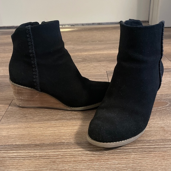 Toms Shoes - TOMS Suede Wedge Ankle Boots